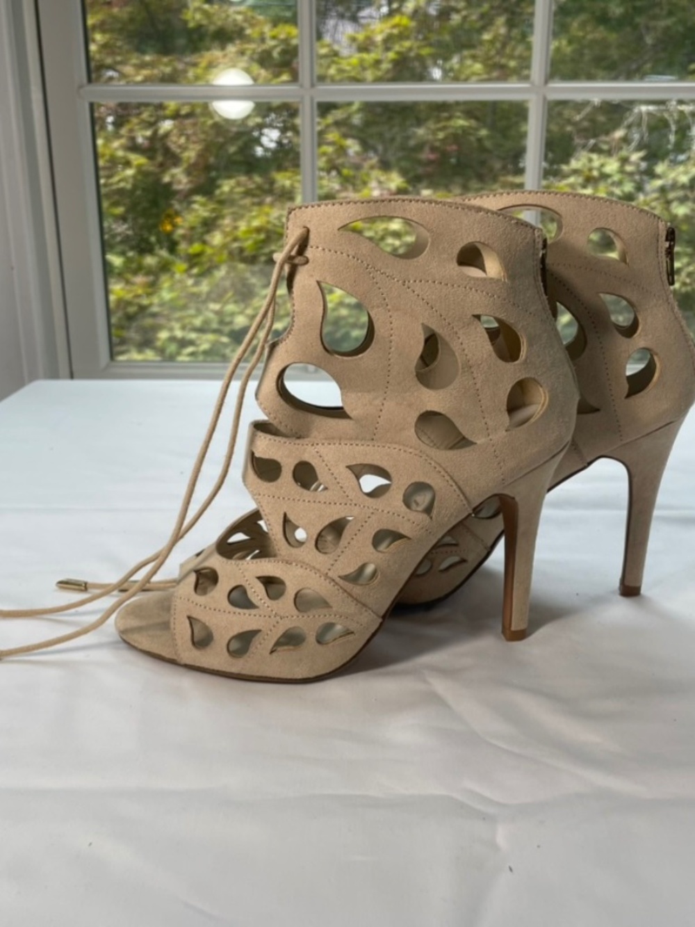 Aldo Beige Suede Laser-Cut Lace-Up Booties, Size 8